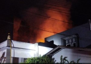 Korsleting Listrik, Ruko di Kobar Diamuk Jago Merah